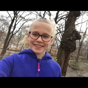 Meet your Posher, Kayla